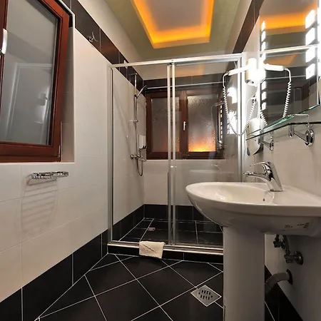 Sucevic Garni 4* בלגרד