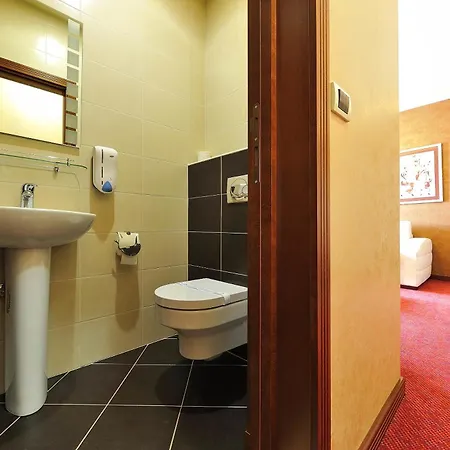 Отель Sucevic Garni 4*