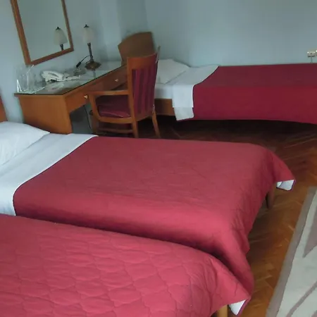 Отель Sucevic Garni 4*