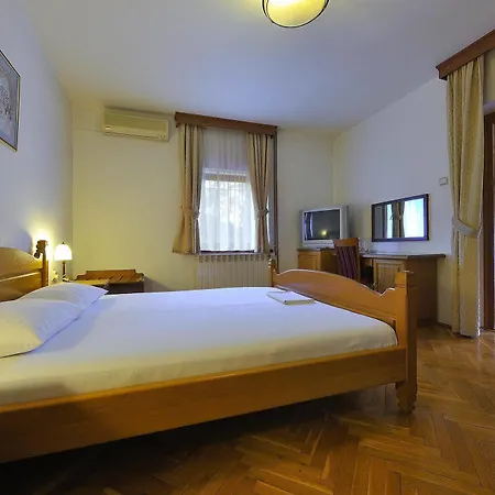 苏斯维克加尼酒店